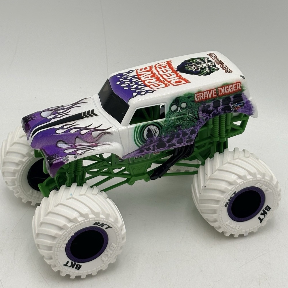 Monster Jam Spin Master Rare Inverse  Grave Digger White 2020